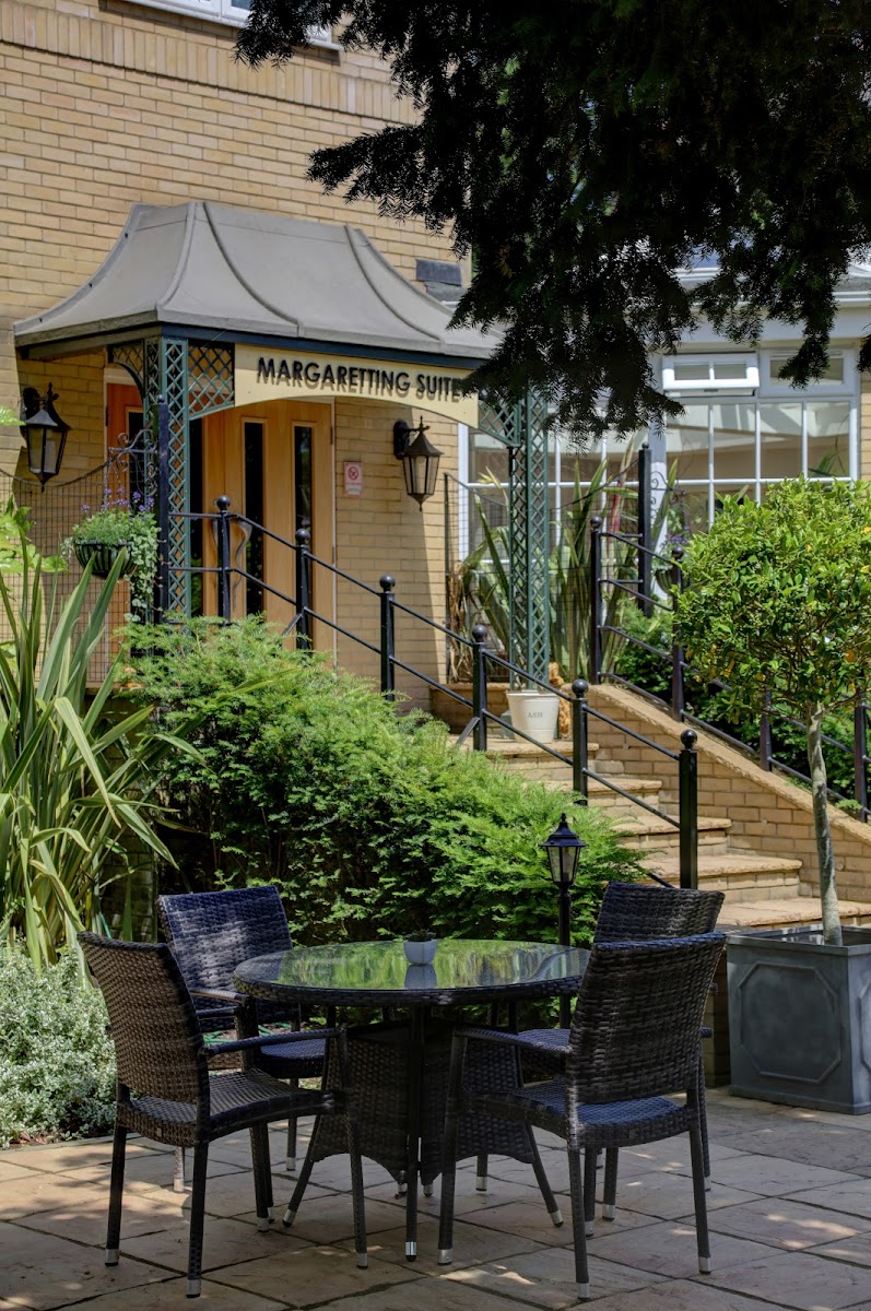 Ivy Hill Hotel