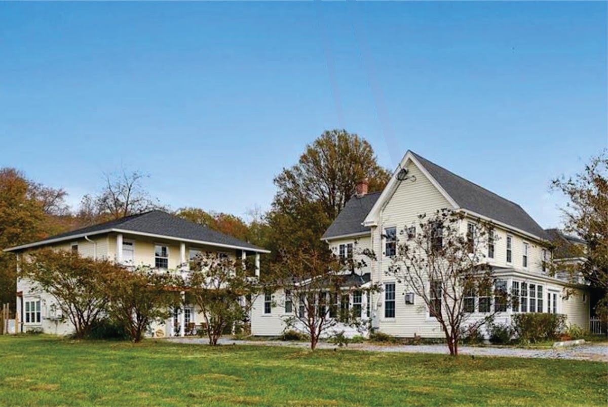 Haven Point Inn and Gallery photo 3