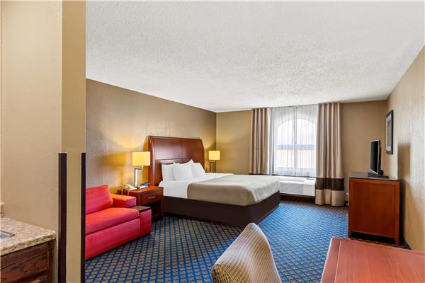 Quality Inn & Suites Seville photo 2