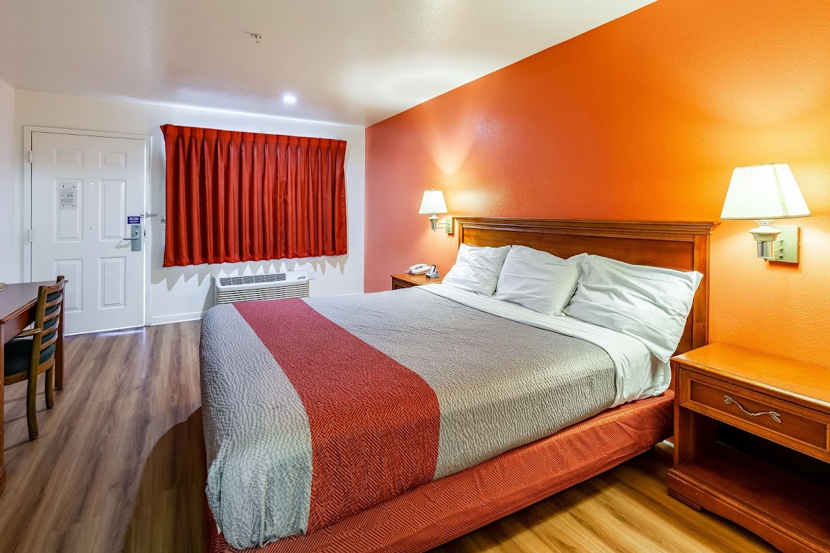 Motel 6 Stockton, CA - East photo 2