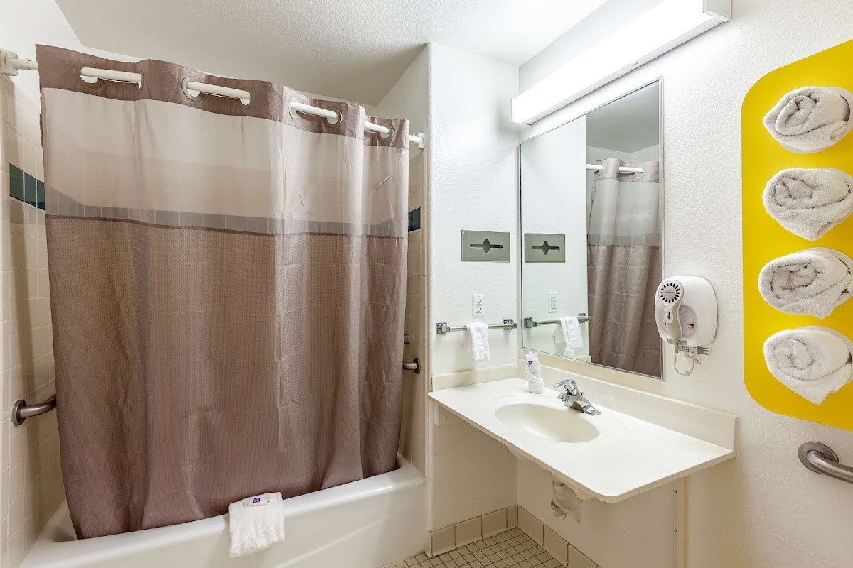 Motel 6 Stockton, CA - East photo 3