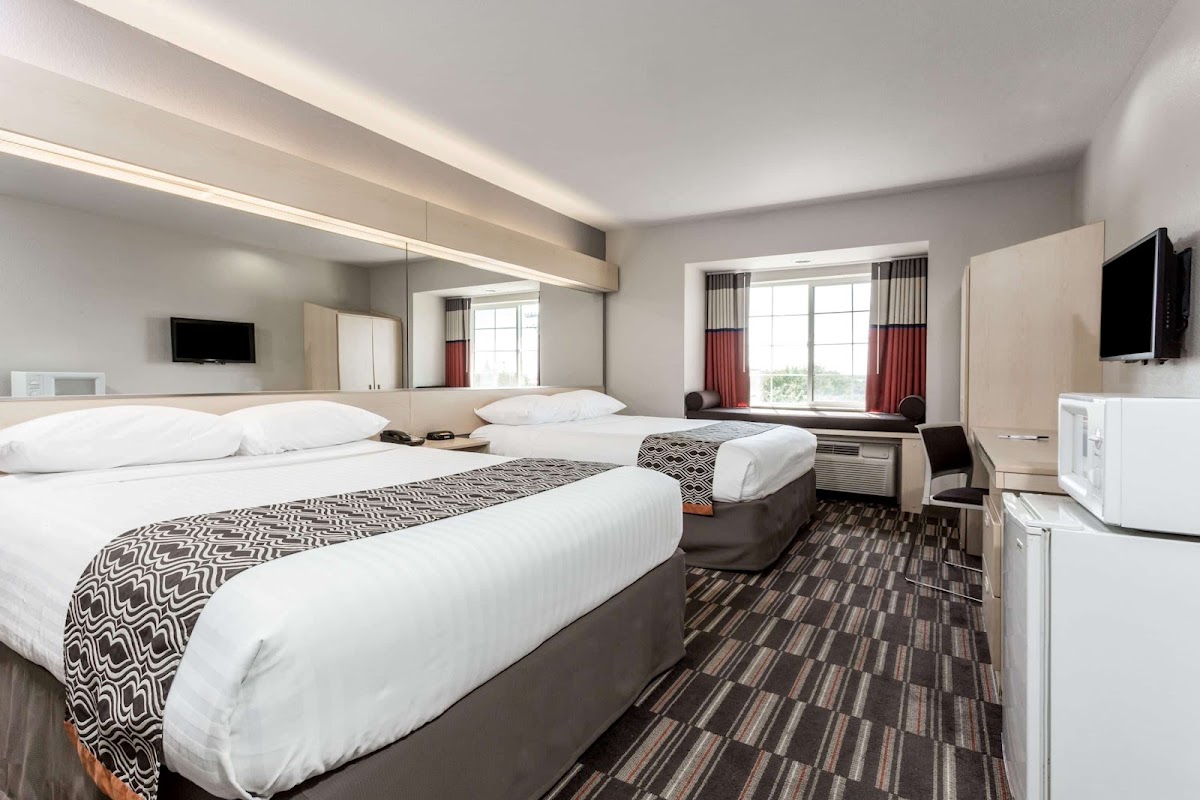 Microtel Inn & Suites by Wyndham Modesto Ceres photo 2