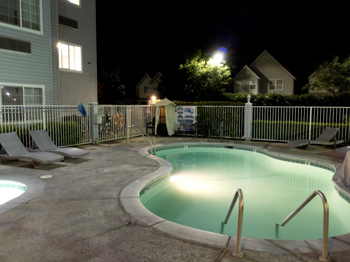 Microtel Inn & Suites by Wyndham Modesto Ceres photo 3