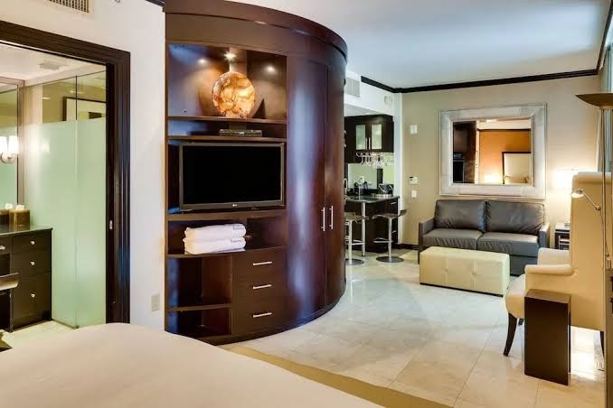 SoBe Ocean Drive Suites photo 2