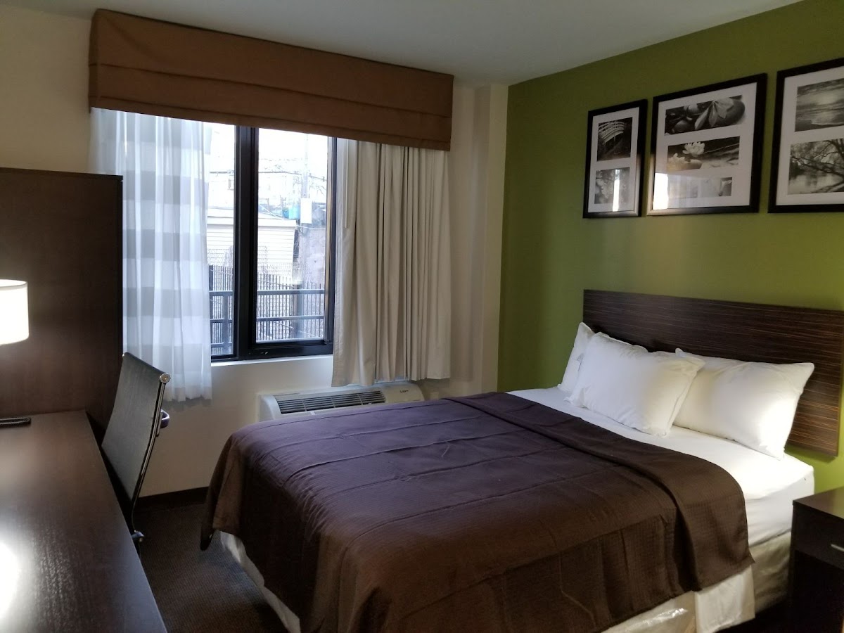 Hillside Hotel Queens