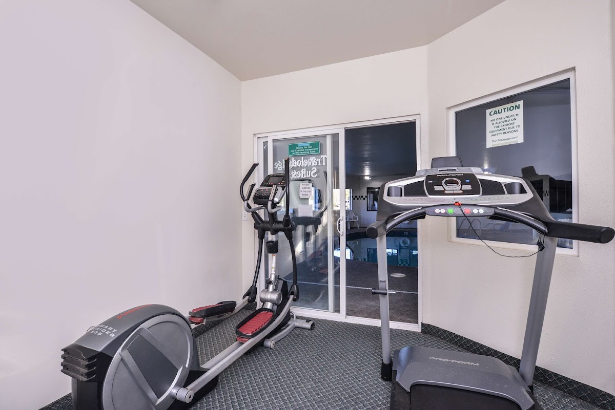 Travelodge Suites by Wyndham Newberg photo 2