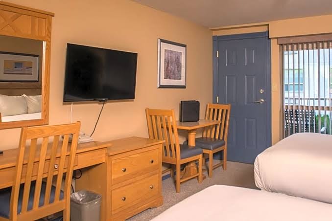 Hilltop Inn Salmon Arm photo 2