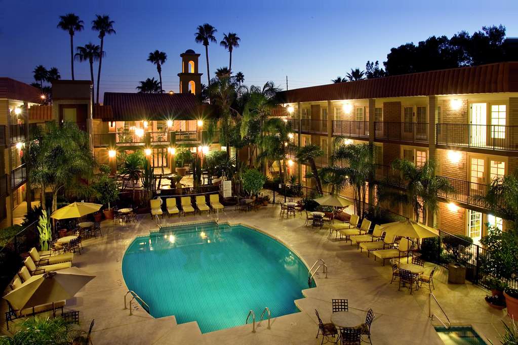 DoubleTree Suites by Hilton Hotel Tucson - Williams Center