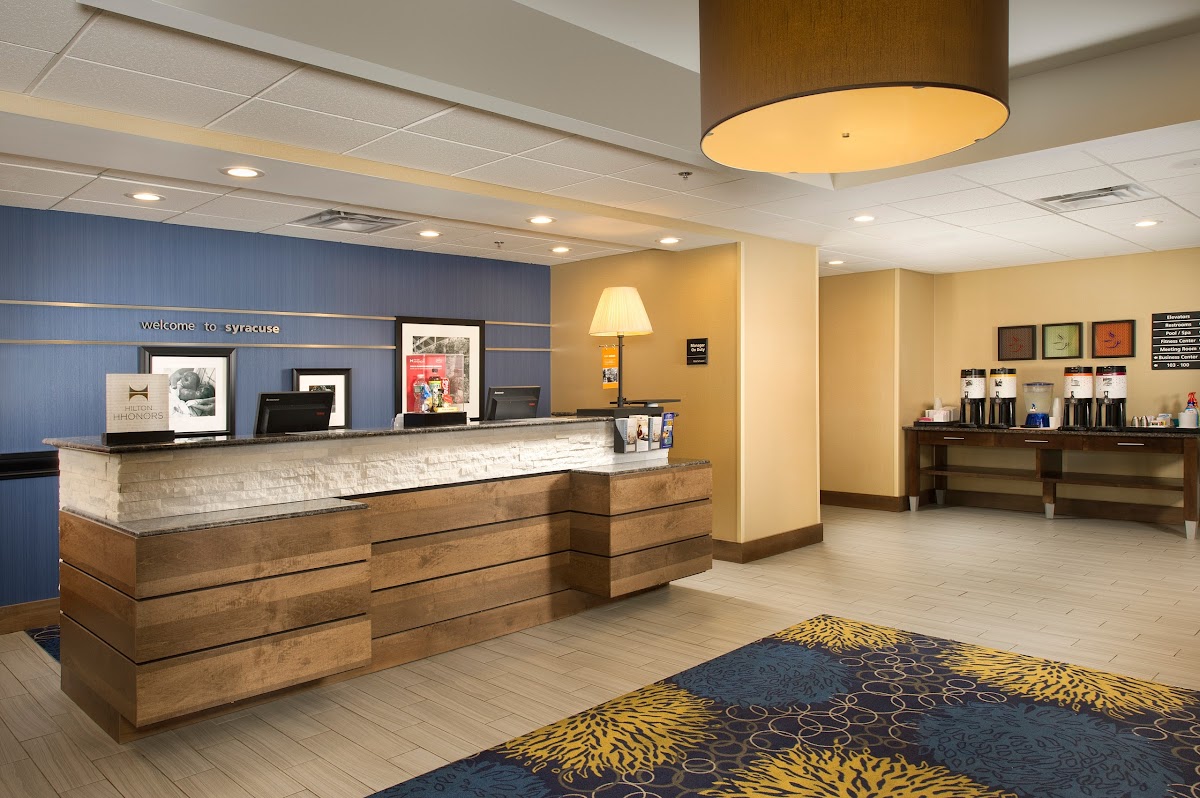 Hampton Inn Syracuse Clay photo 2