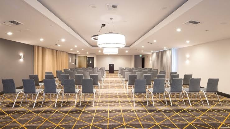 Holiday Inn Santa ANA-Orange Co. photo 3