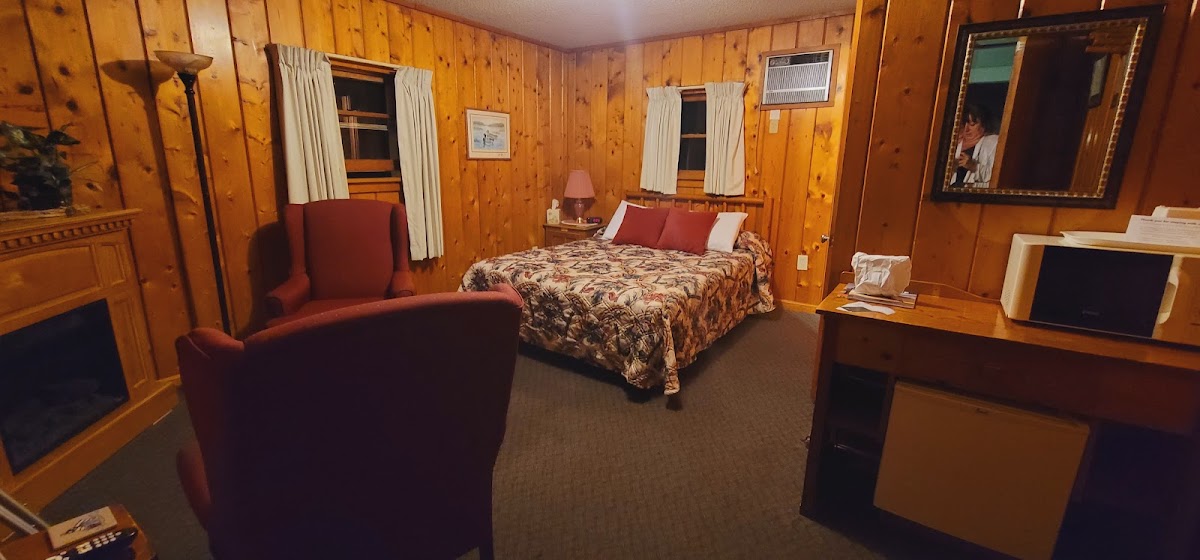 The Cedars Motel photo 2