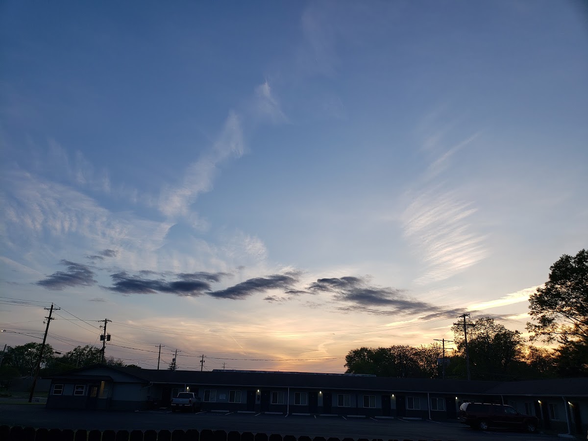 Columbus Motor Lodge photo 3