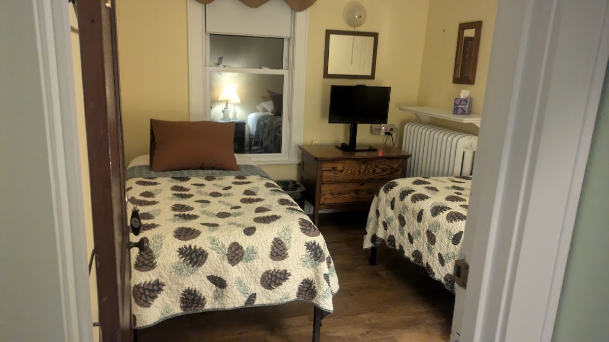 Old Clark Inn photo 2