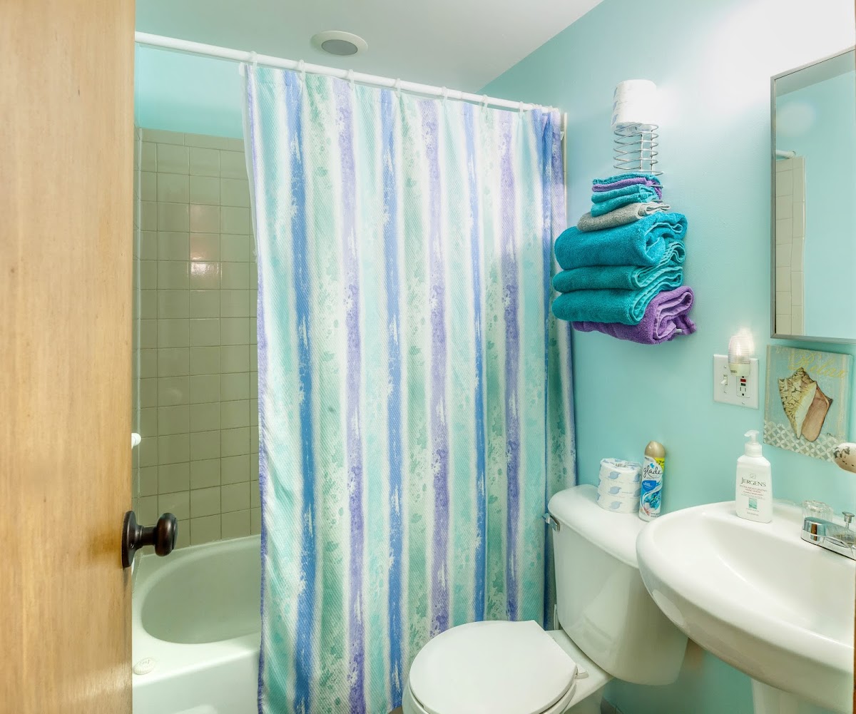 Blue Horizon Court photo 3