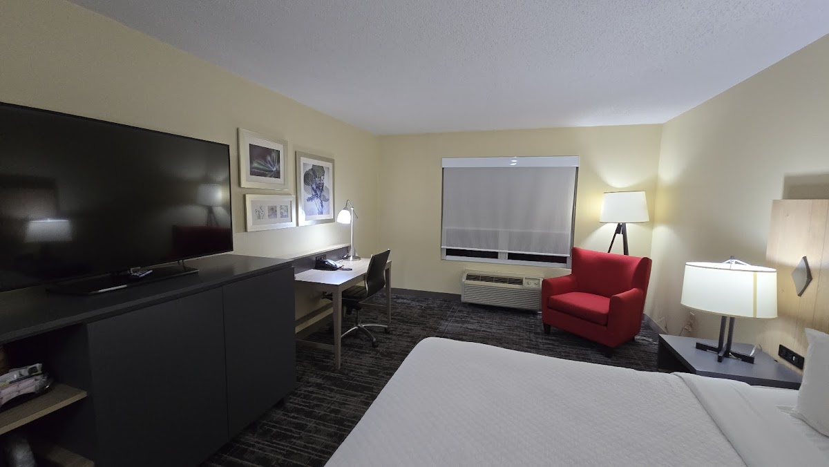 Country Inn & Suites by Radisson, Chester, VA photo 2