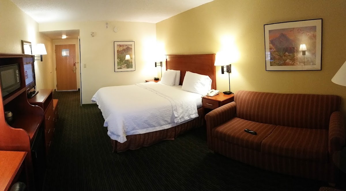 Hampton Inn photo 2