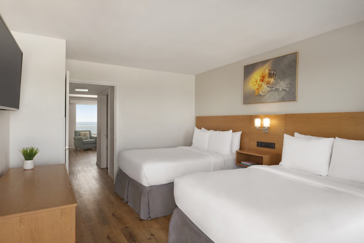 Radisson Beachfront Hotel - Panama City Beach photo 2