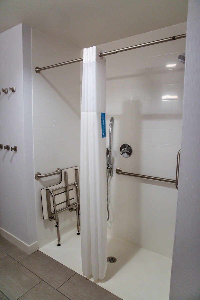 Hampton Inn Pontiac photo 3