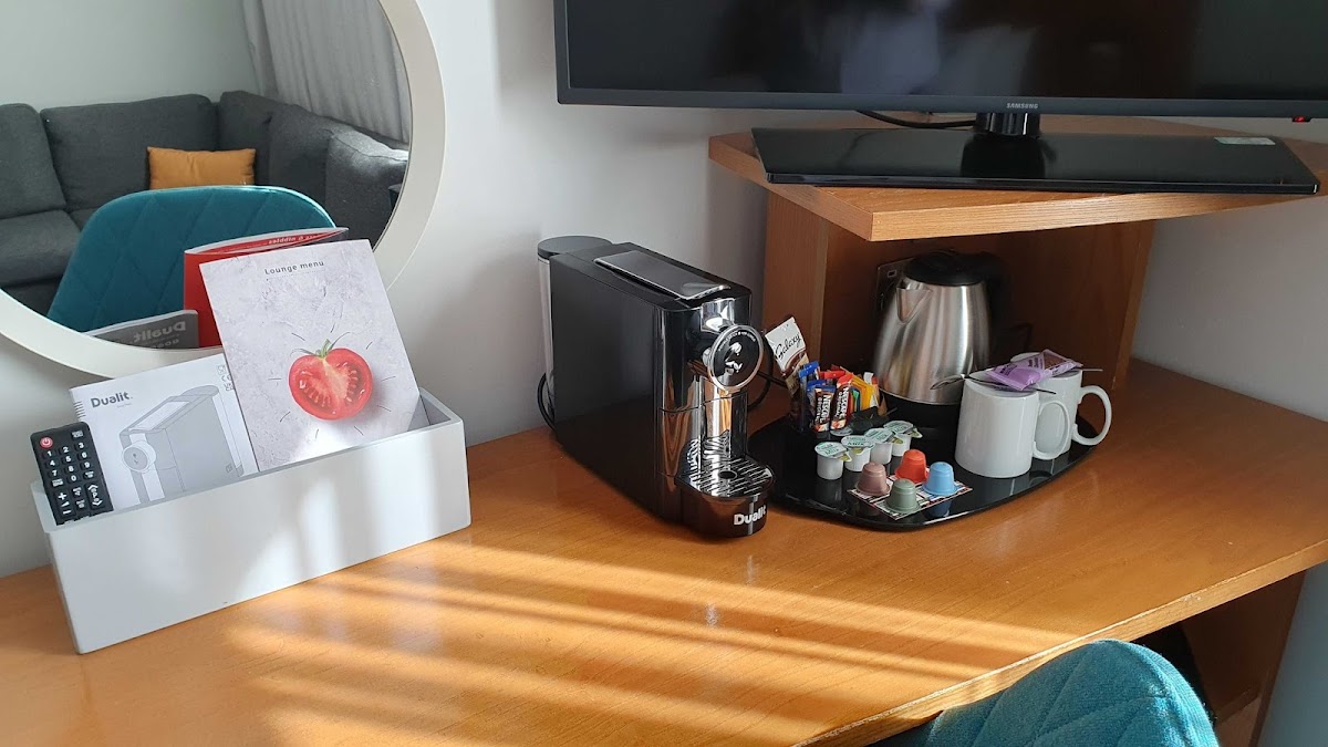 Holiday Inn Bournemouth by IHG photo 3