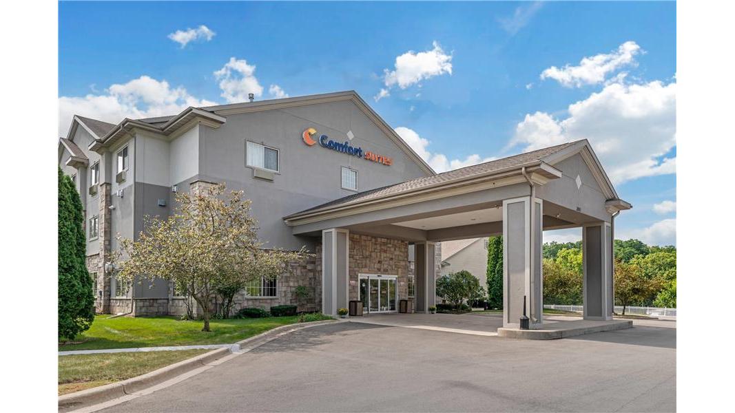 Comfort Suites Lake Geneva East