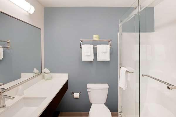 WoodSpring Suites Plano - North Dallas photo 2