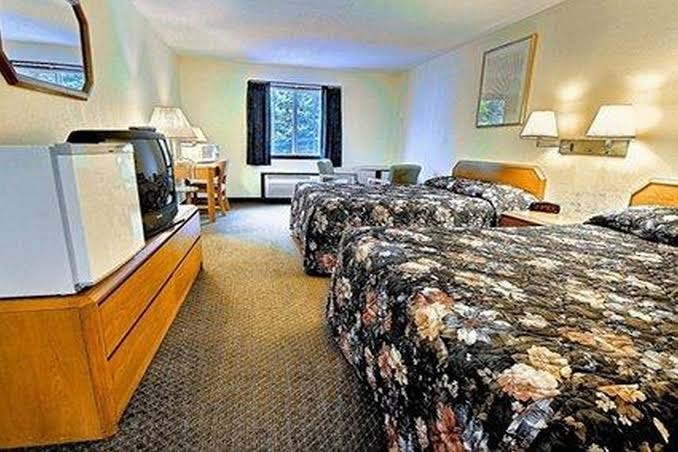 Rodeway Inn Lake George Outlets photo 3