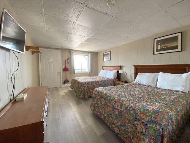 Island View Motel photo 2
