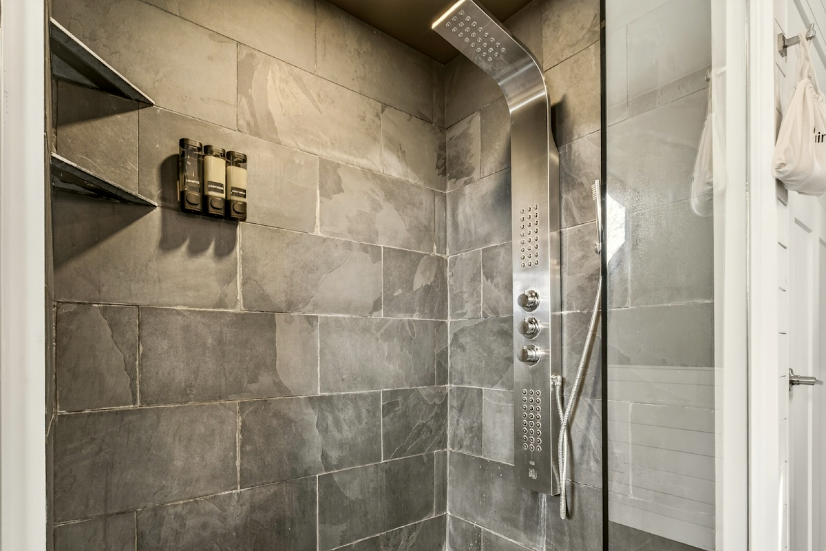 Aqua Aire Inn & Suites photo 3