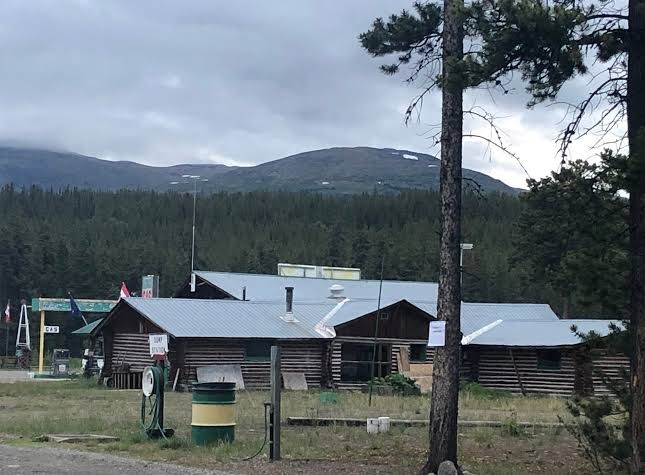 Continental Divide Lodge