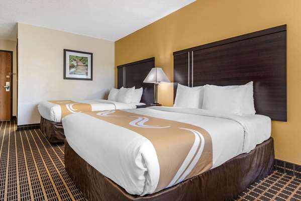 Quality Inn & Suites Warren photo 2
