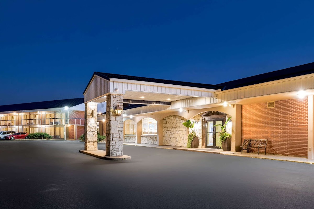 Days Inn by Wyndham Dubuque