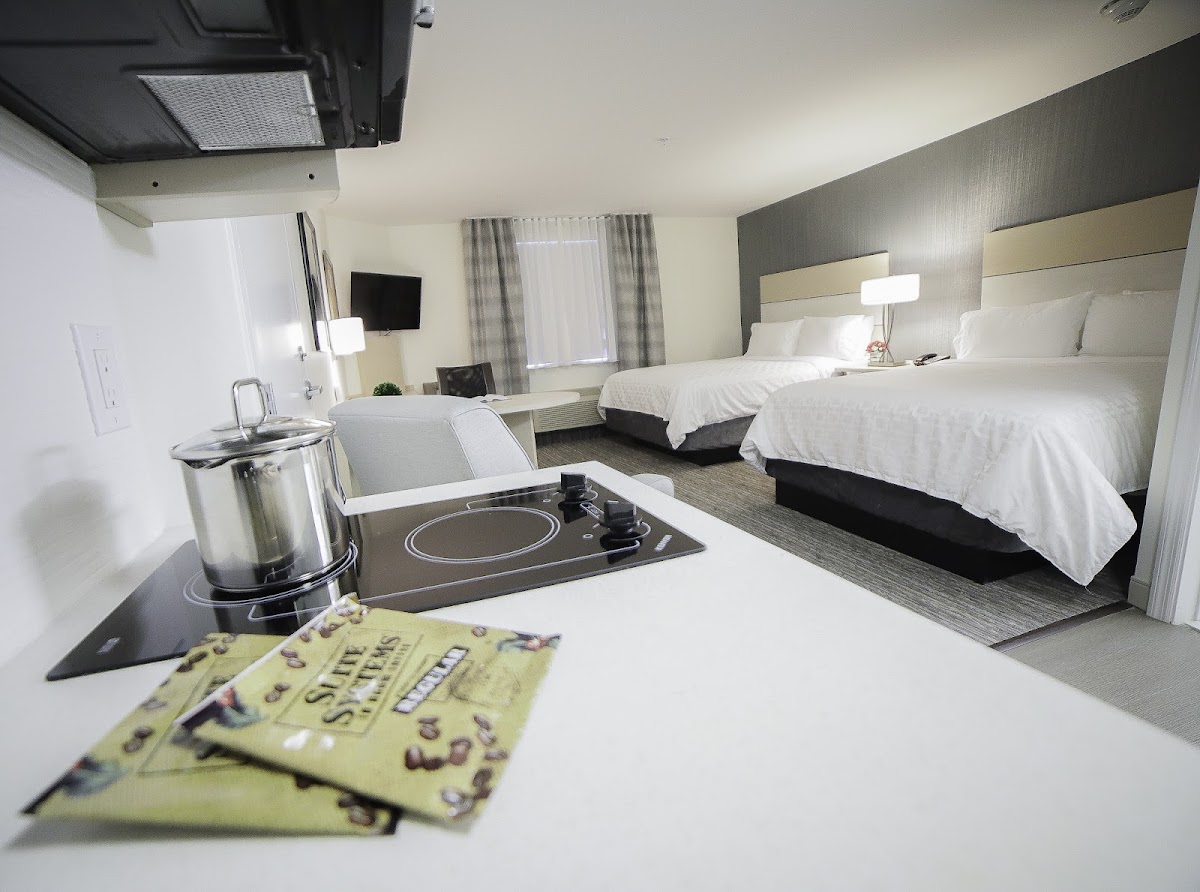 Candlewood Suites Miami Intl Airport - 36th St, an IHG Hotel photo 2