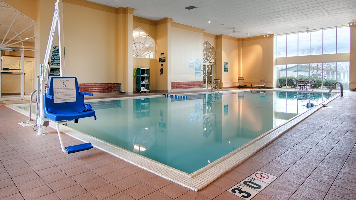 La Quinta Inn & Suites by Wyndham Appleton College Avenue photo 3