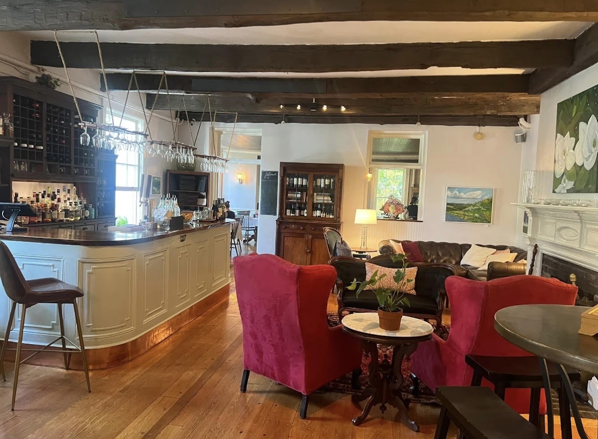 General Lewis Inn photo 3
