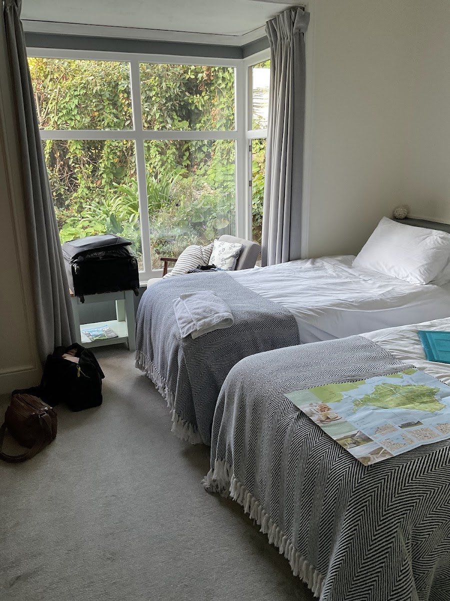 Cornerways Hotel photo 2