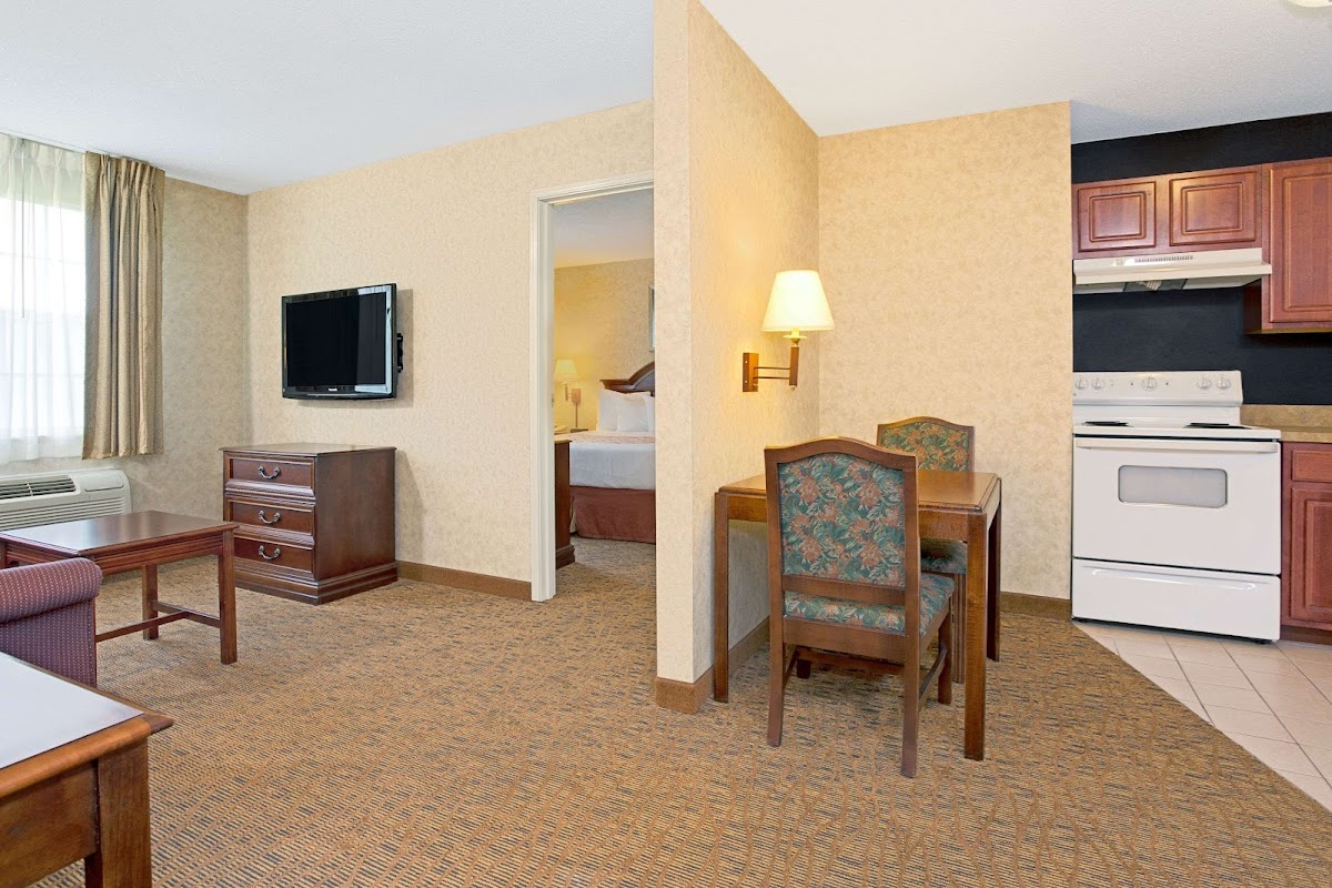 Hawthorn Extended Stay by Wyndham Cincinnati/Sharonville photo 3