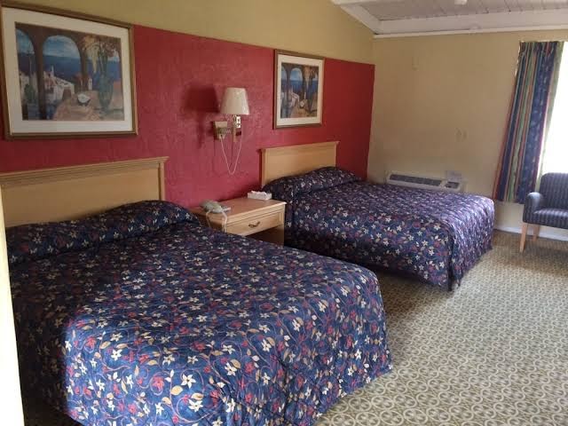 Host Inn Daytona Beach photo 2