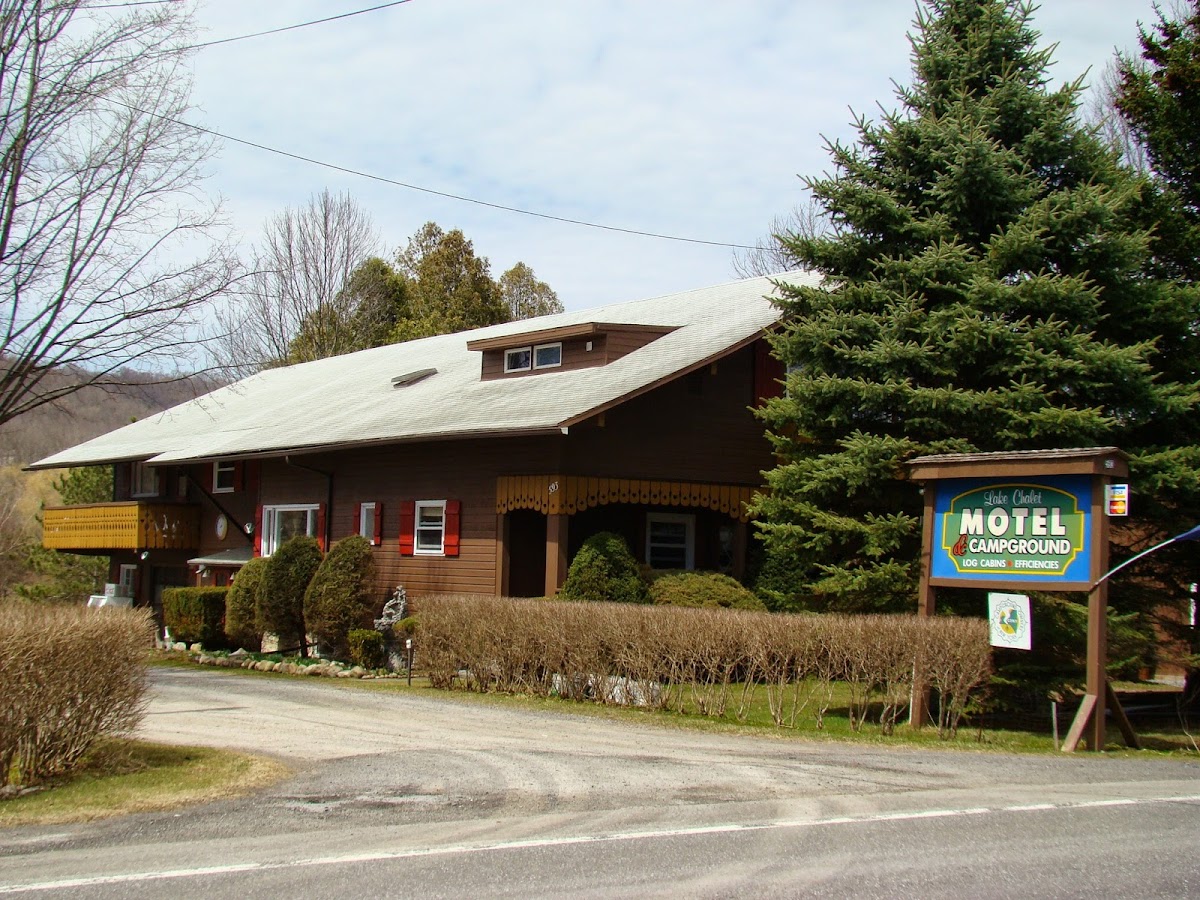 Lake Chalet Motel & Campground photo 2