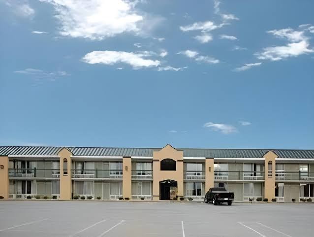 Americourt Extended Stays