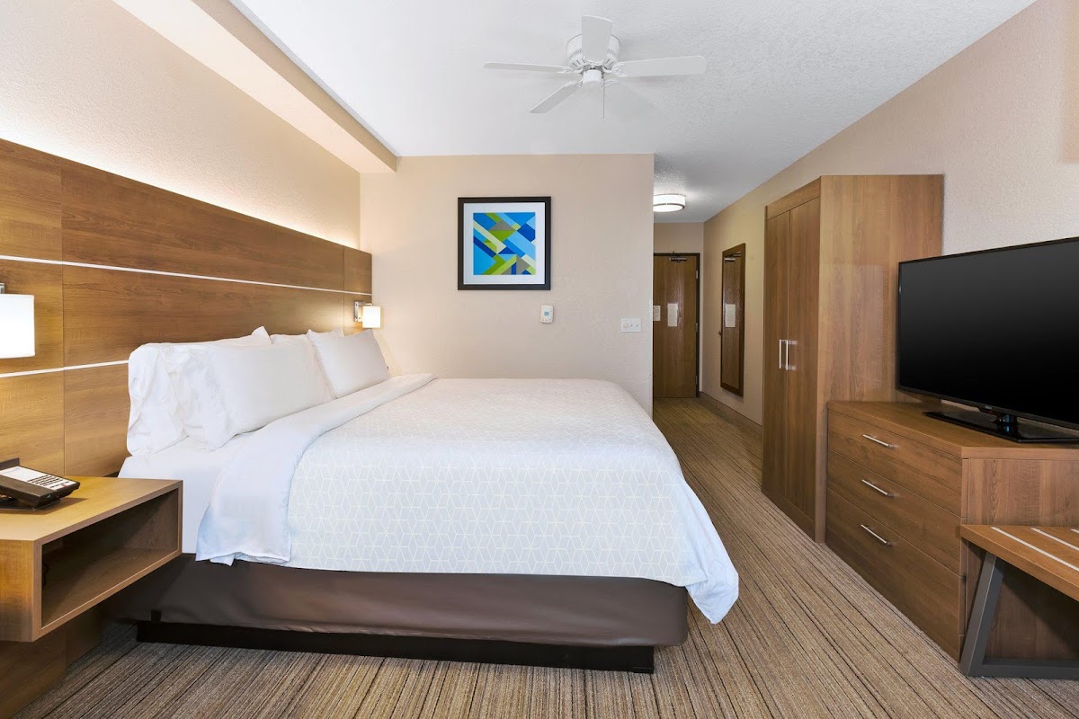 Holiday Inn Express & Suites Petoskey by IHG photo 2
