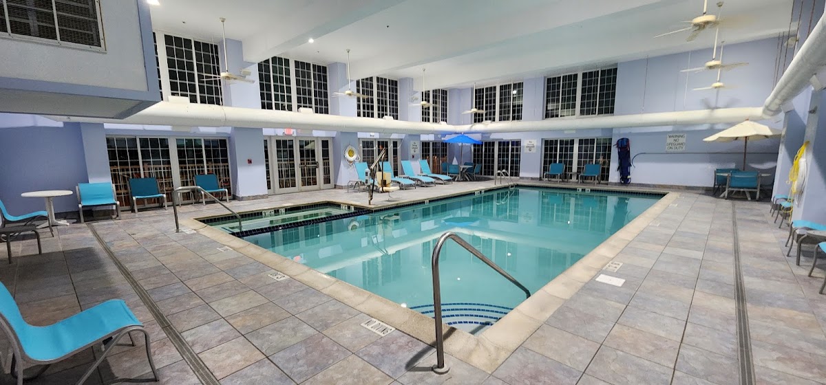 Holiday Inn Express & Suites Petoskey by IHG photo 3