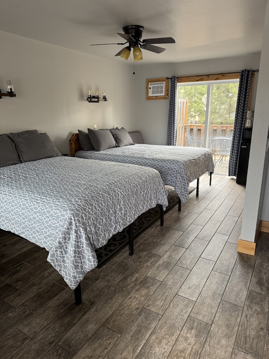 Columbine Inn photo 2