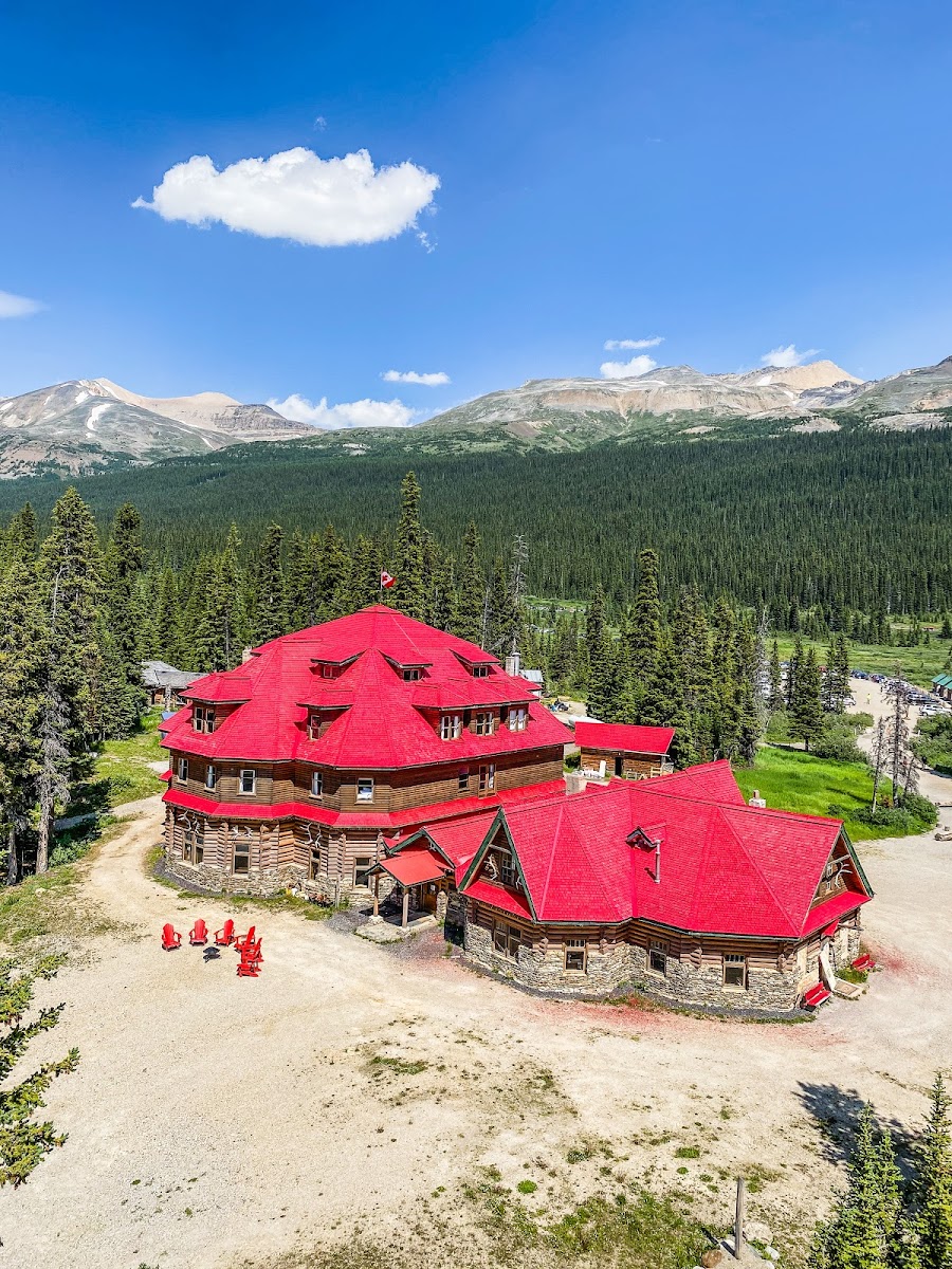 The Lodge at Bow Lake
