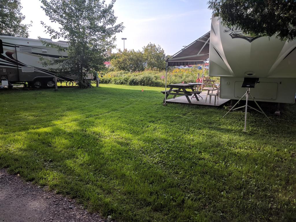 Franklin Motel | Tent and Trailer Park photo 2