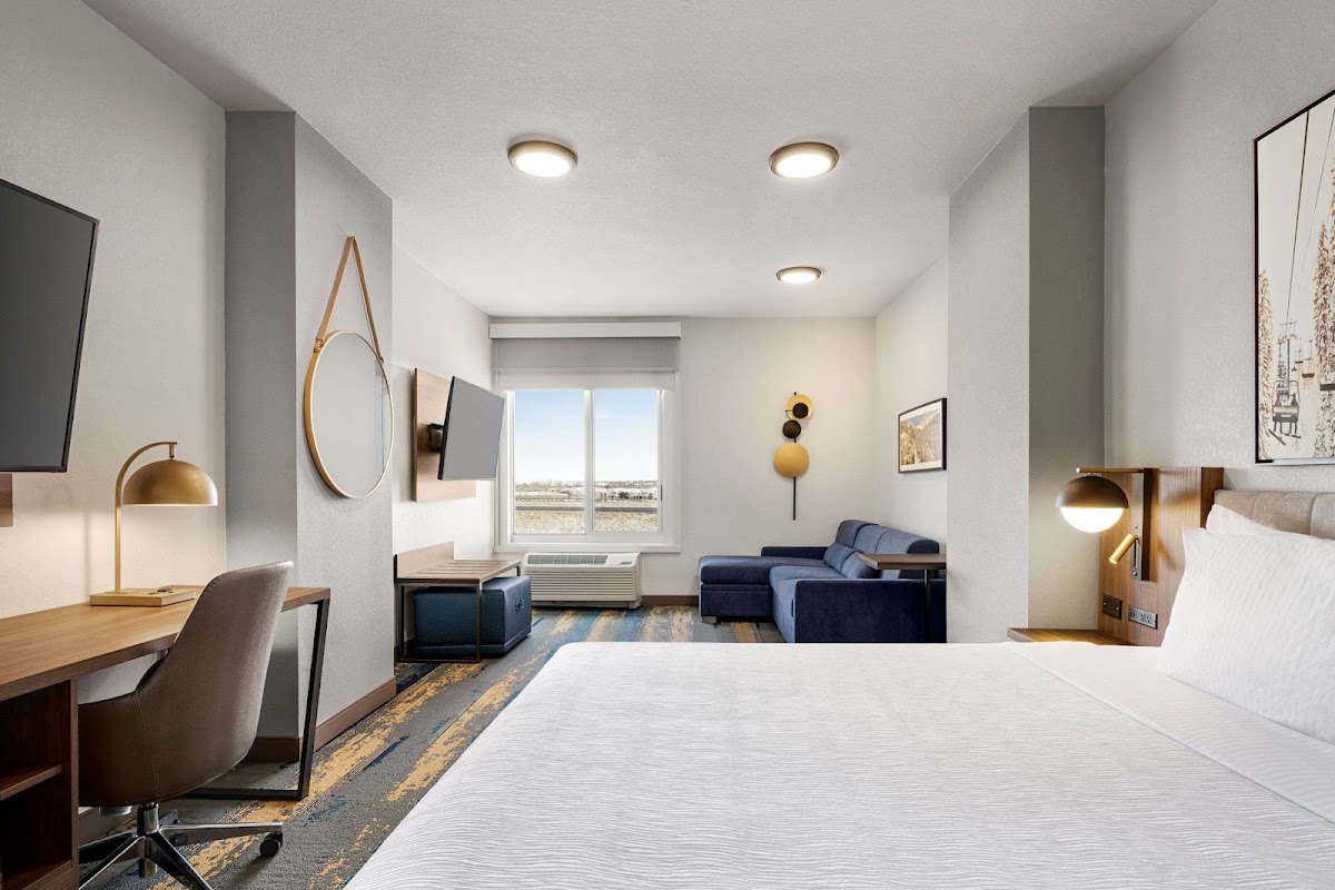 La Quinta Inn & Suites by Wyndham Denver Parker photo 2