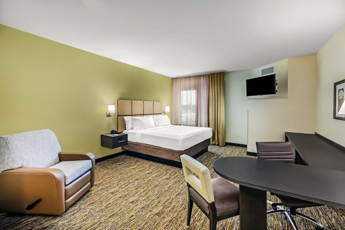 Candlewood Suites Lenexa - Overland Park Area by IHG photo 2