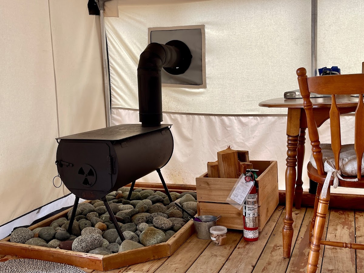 So Damn Lucky Glamping photo 3