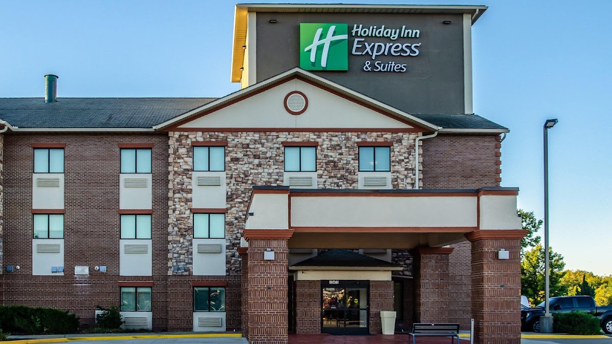 Holiday Inn Express & Suites Olathe South by IHG