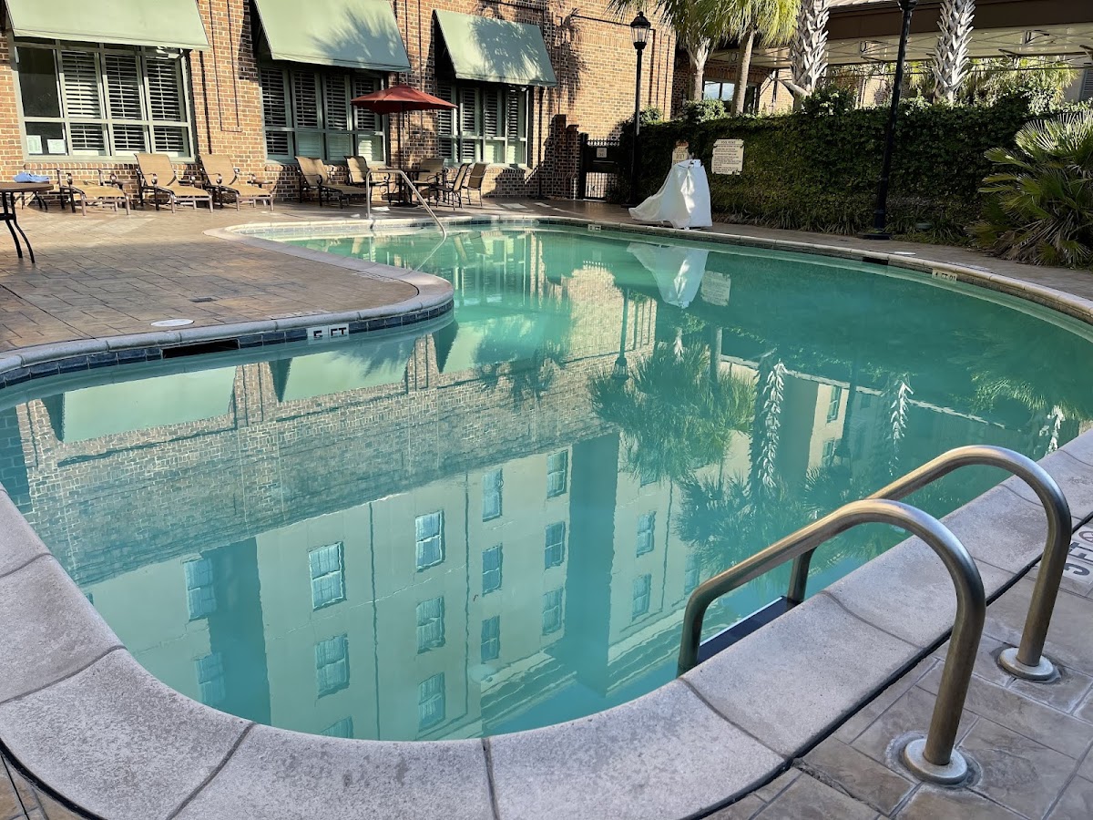 Embassy Suites by Hilton Savannah Historic District photo 3