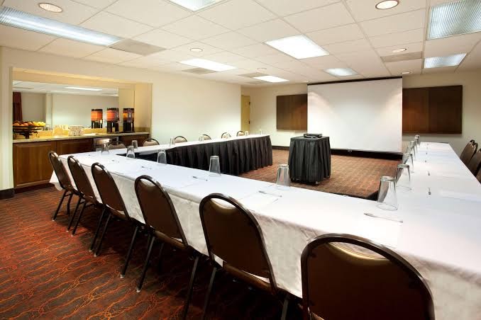 Hampton Inn & Suites El Paso-Airport photo 2